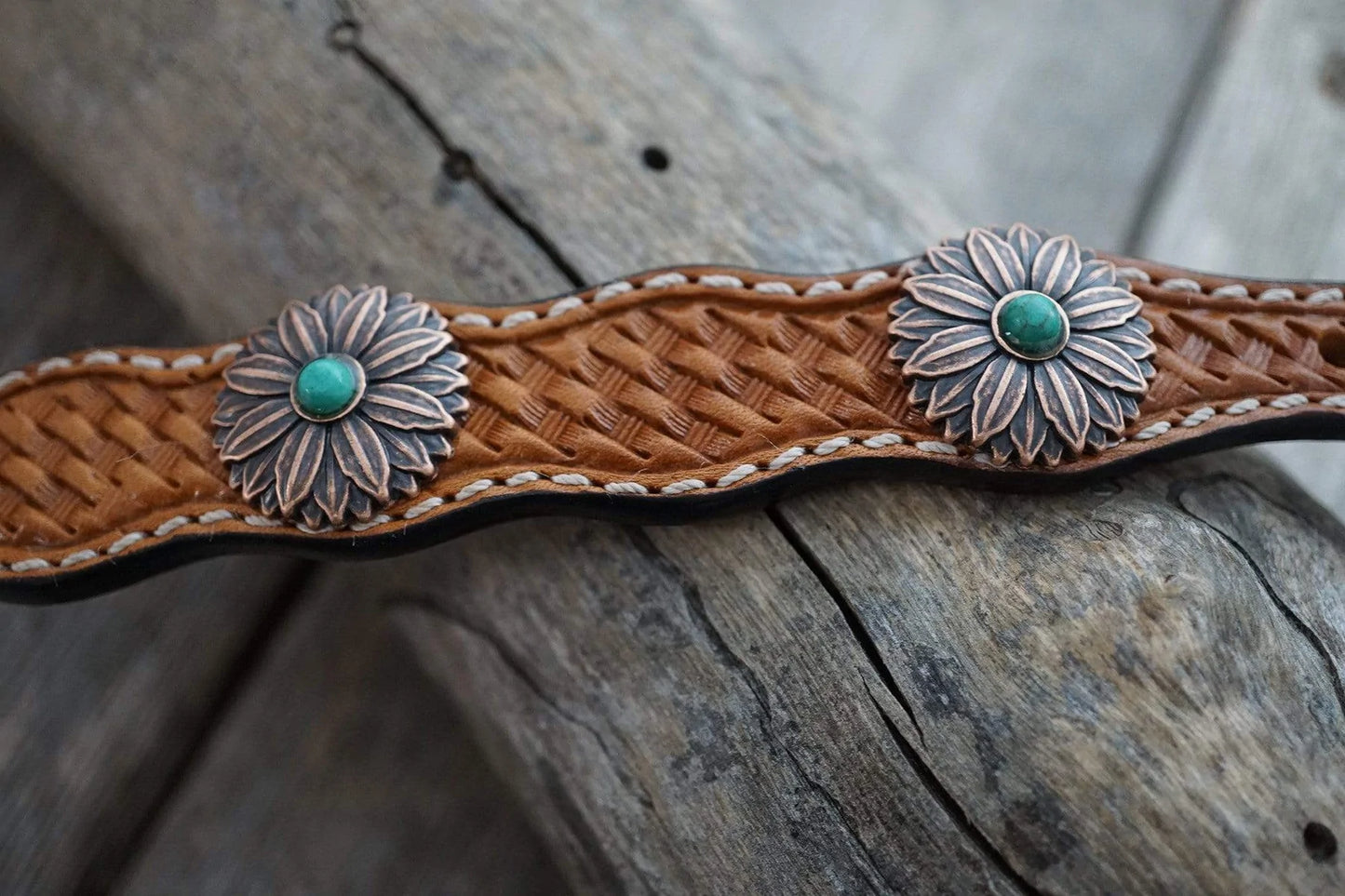 Rodeo Drive Conchos Light Oil Leather Dog Collar - 14"