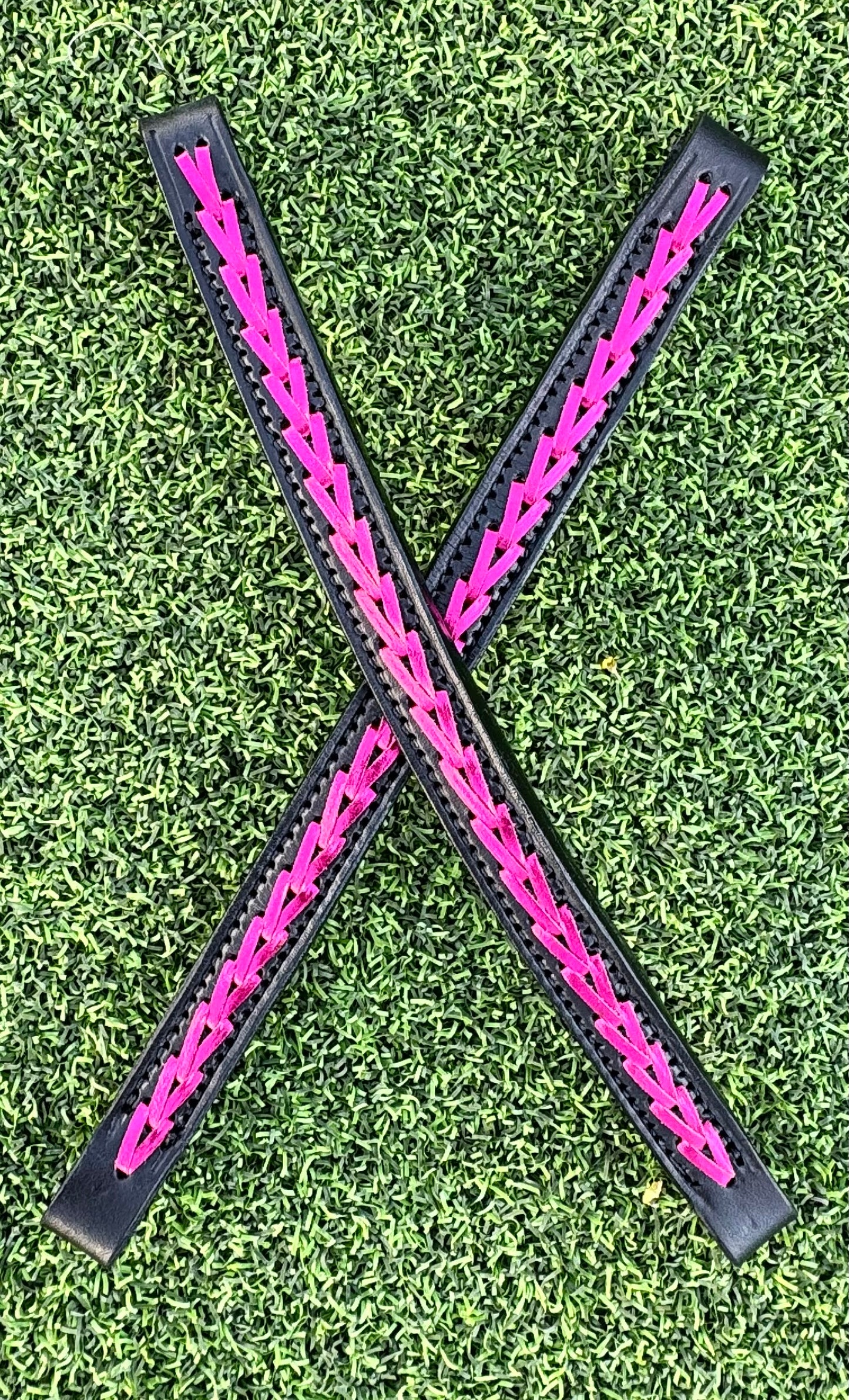 Black with Metallic Fuchsia Kangaroo Lace Ear Pieces