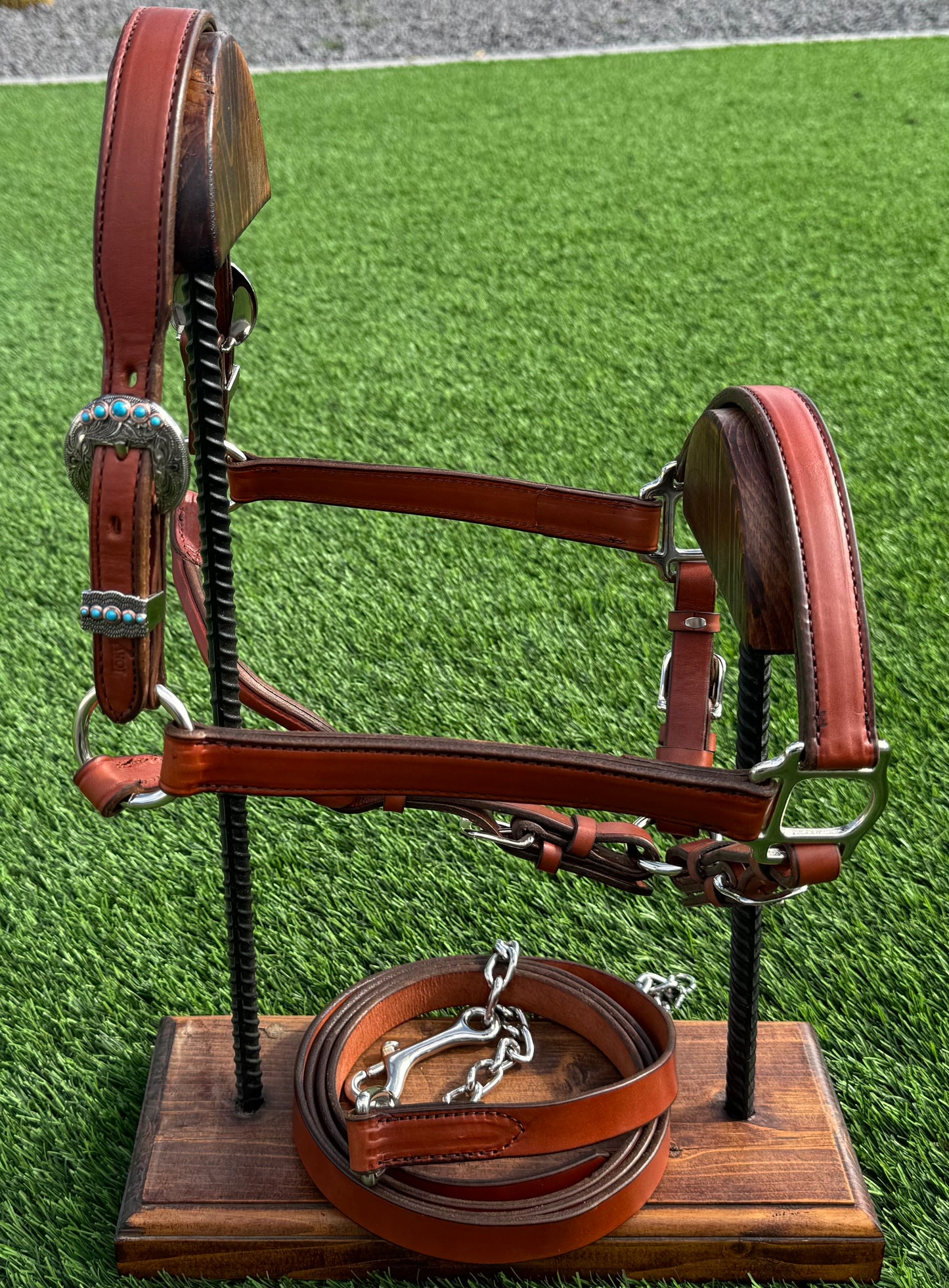 Chestnut Horse Size Leather Halter