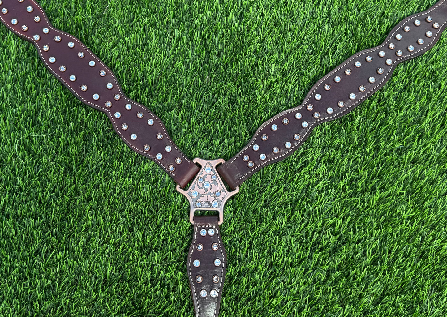 Mahogany Breastcollar with Copper Hardware