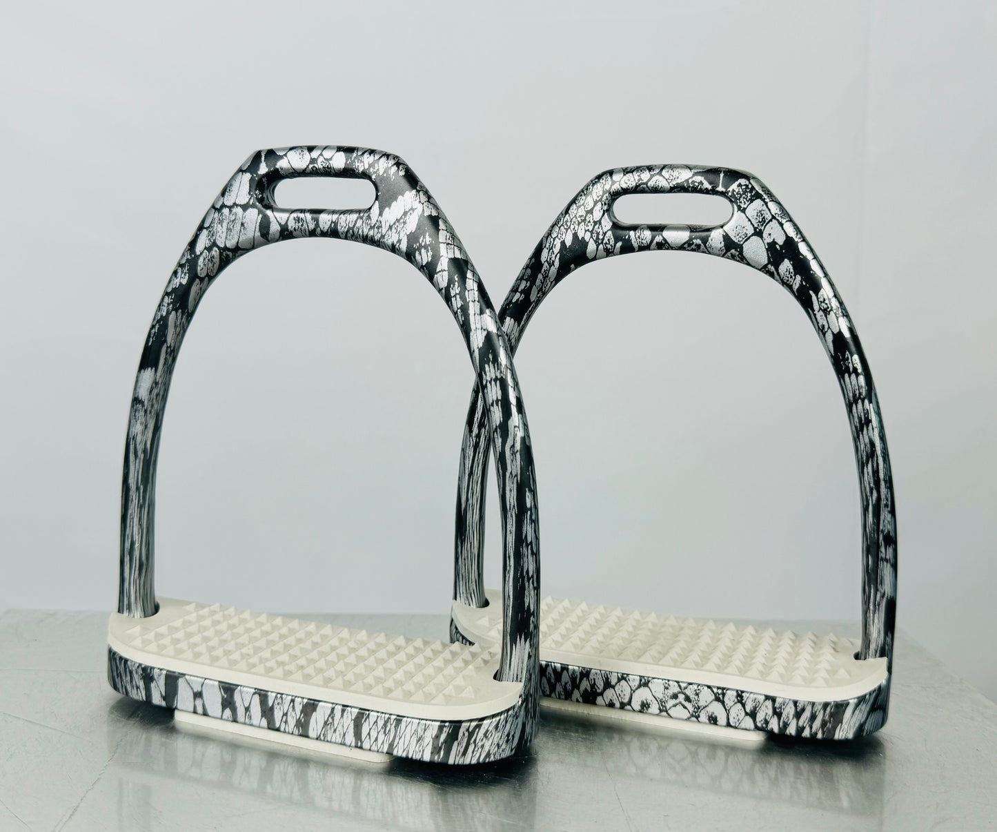 Hydro Dipped 4 3/4” English Stirrup Irons Silver Snakeskin