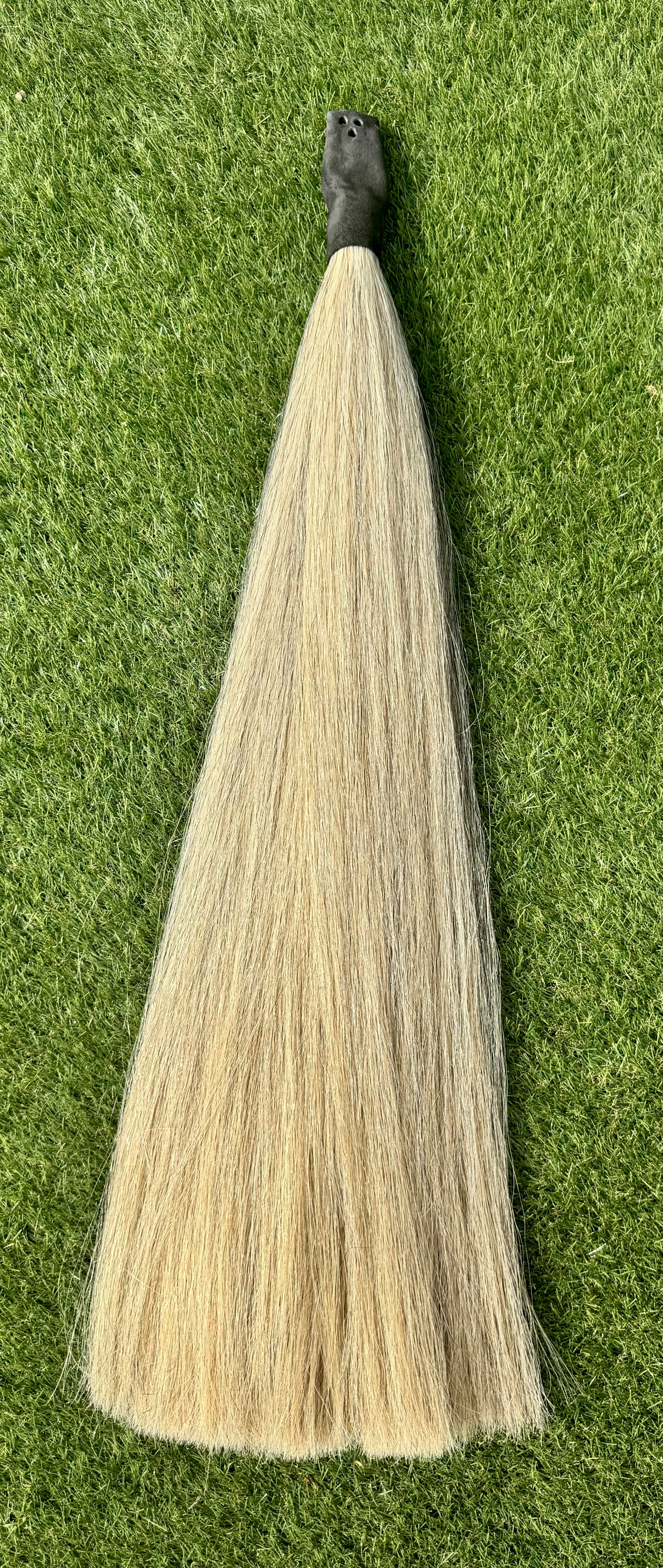Extra Light Gray with Golden Tones Show Tail Extension, 2 Lbs, 40”