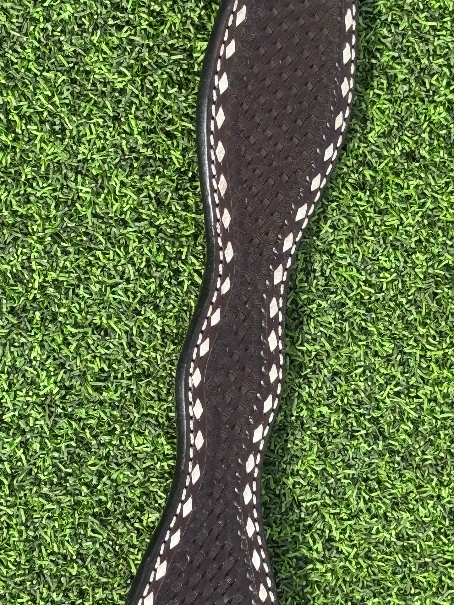 Dark Oil Basketweave Breastcollar with White Buckstitch