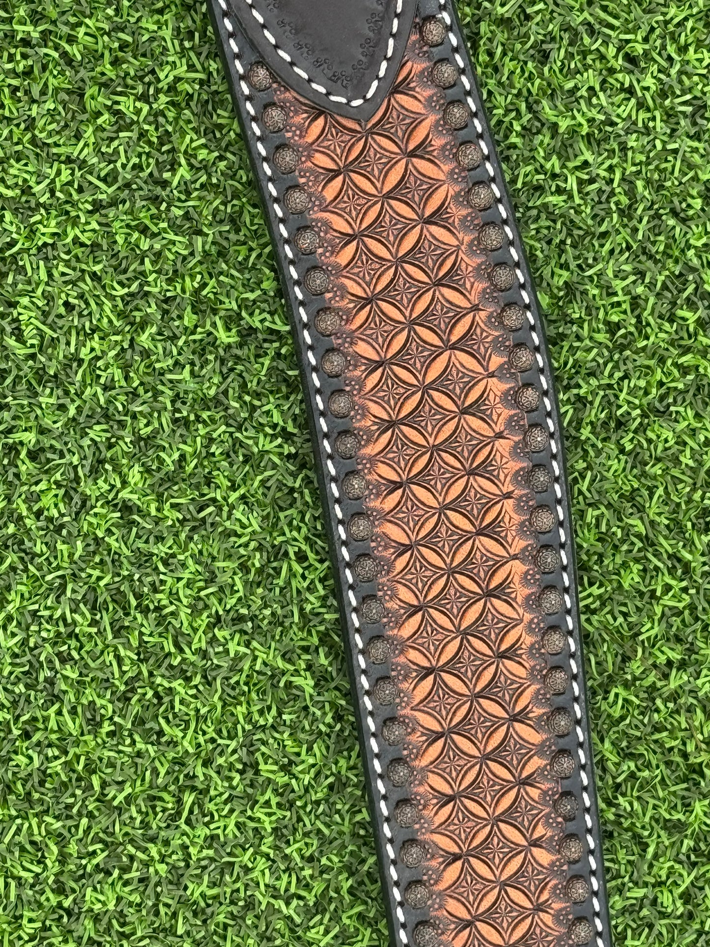 Two Tone Breastcollar with Honeycomb Tooling