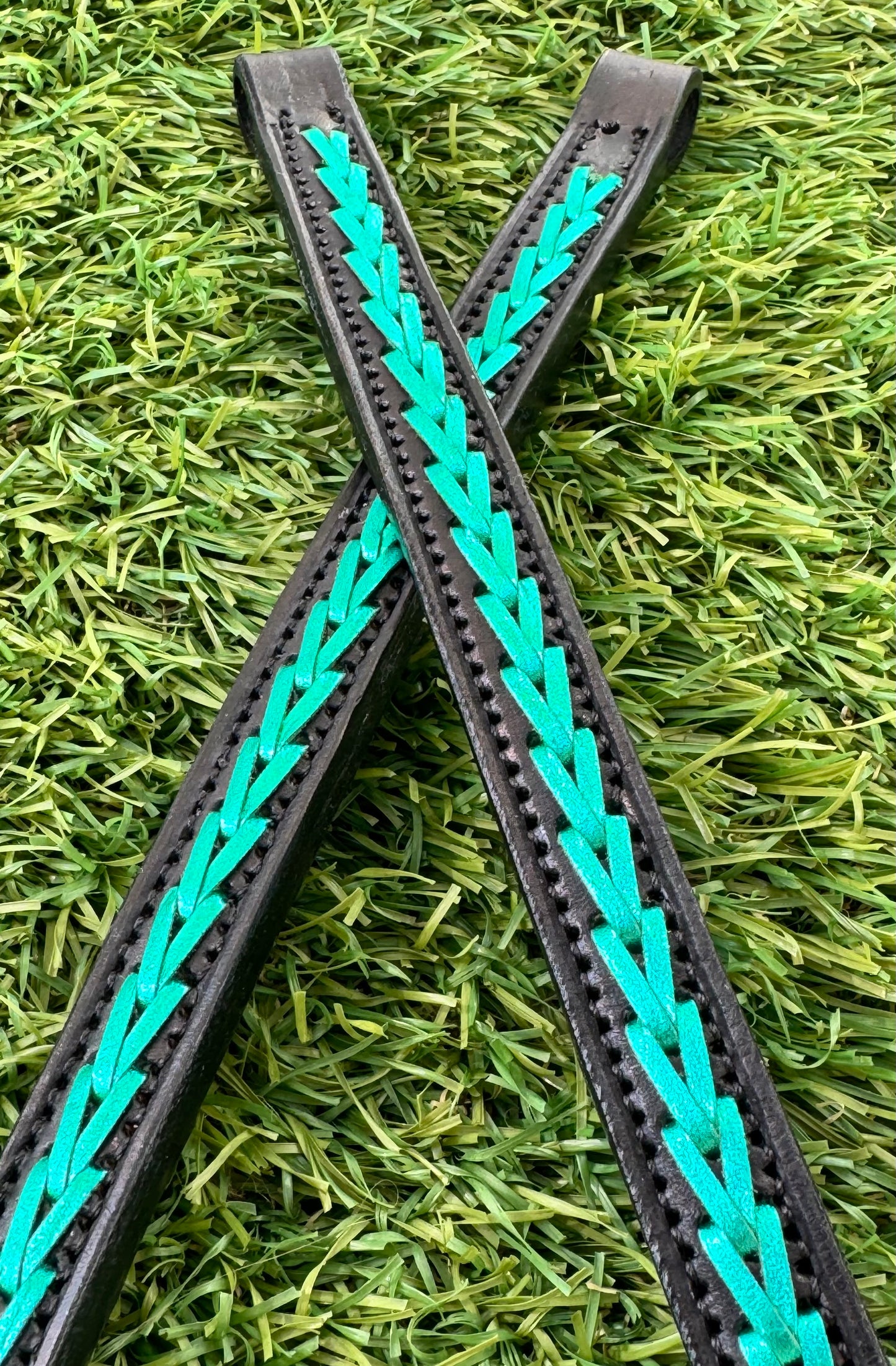 Black with Metallic Green Kangaroo Lace Ear Pieces