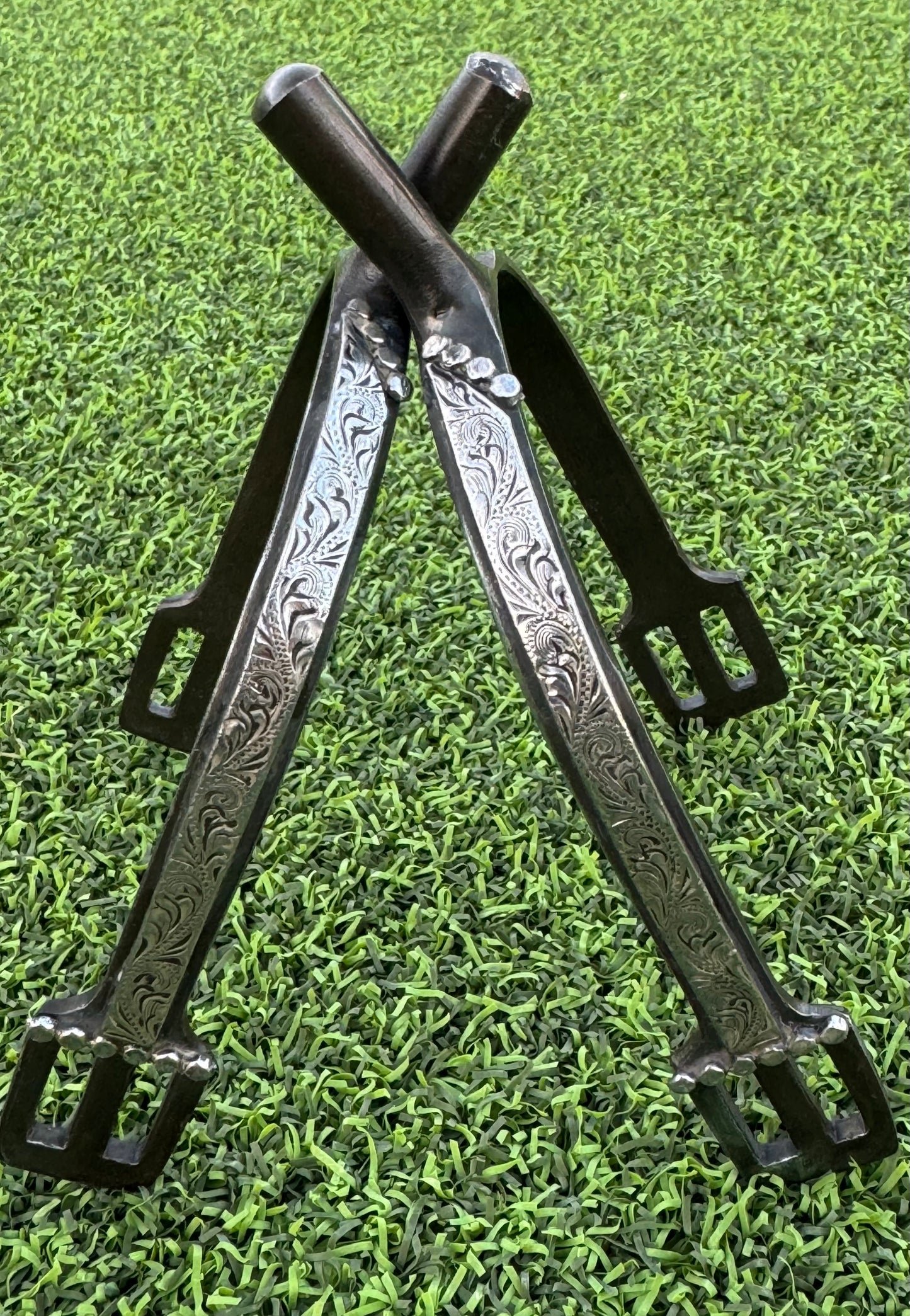 Ladies Black 1" Engraved Prince of Wales English Spurs with Dots