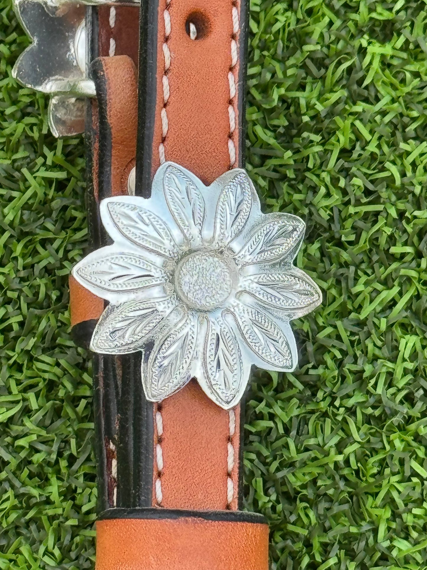 Light Oil Basketweave Daisy Headstall