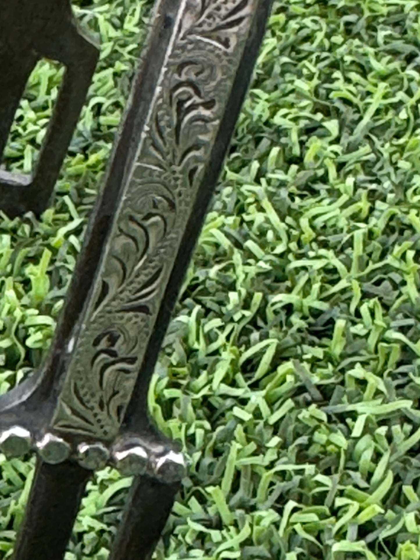 Ladies Black 1" Engraved Prince of Wales English Spurs with Dots