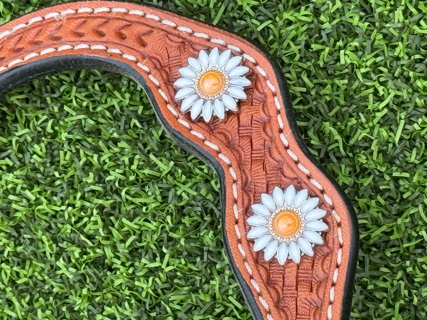 Light Oil Basketweave Daisy Headstall
