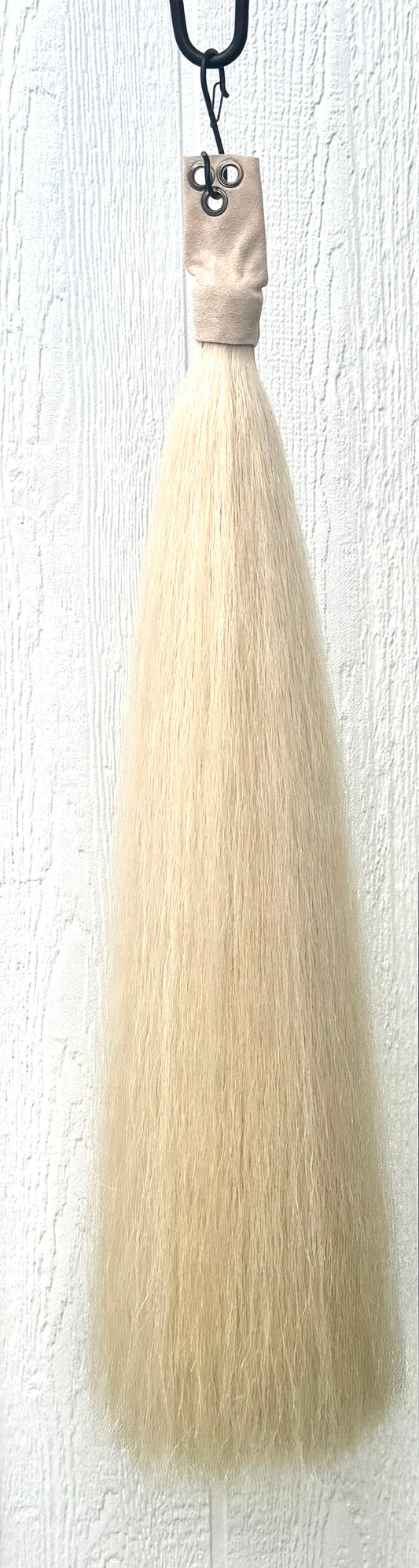 Cream 1.5 lb 35” Tail Extension With Weight Setup