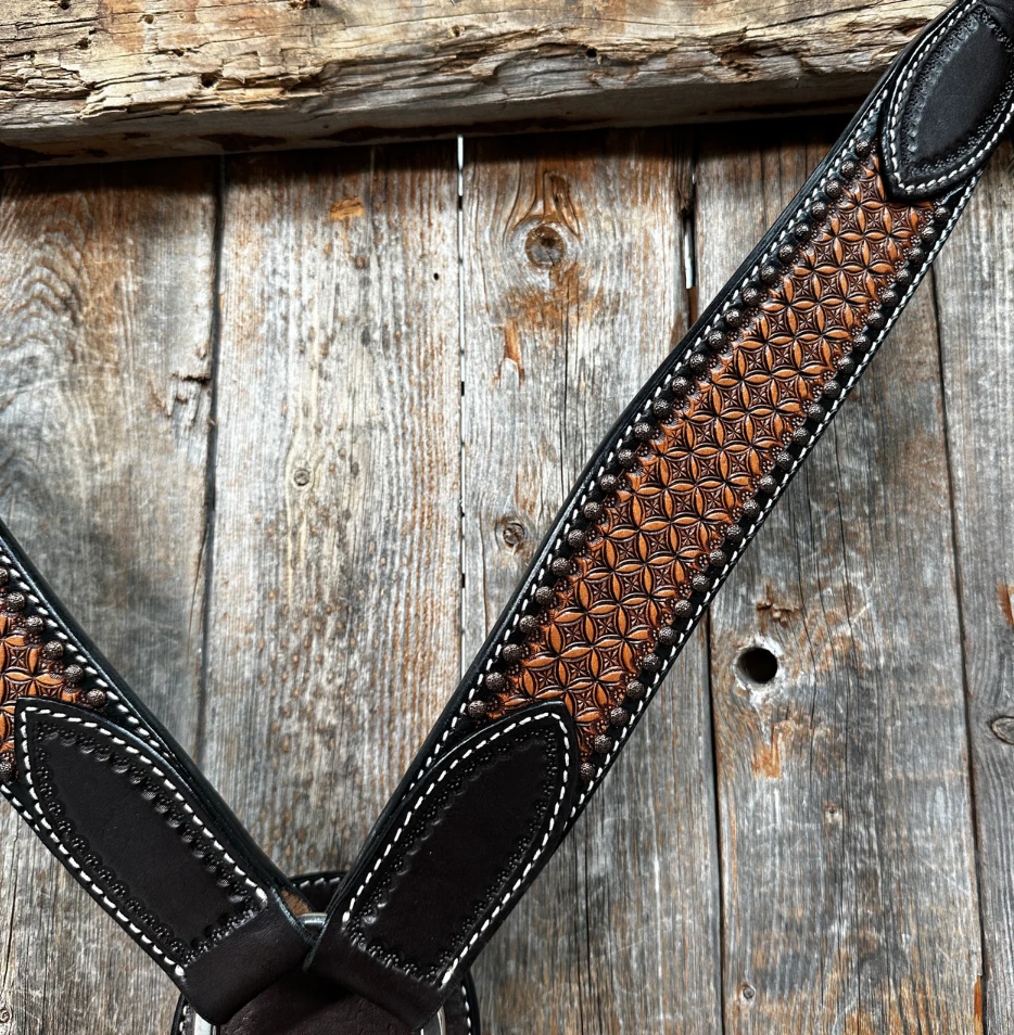 Two Tone Breastcollar with Honeycomb Tooling